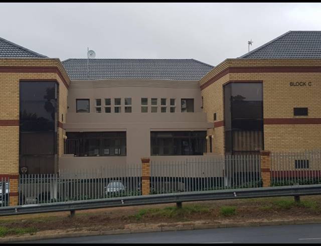 100M² OFFICE TO LET IN DURBANVILLE CENTRAL